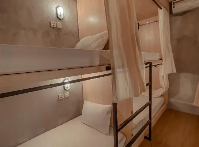 Hostal Reddoorz Holistic Pod