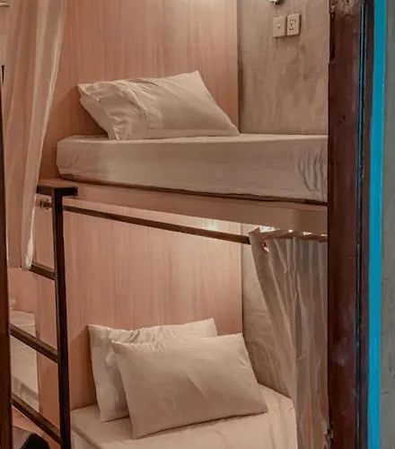 Hostal Reddoorz Holistic Pod